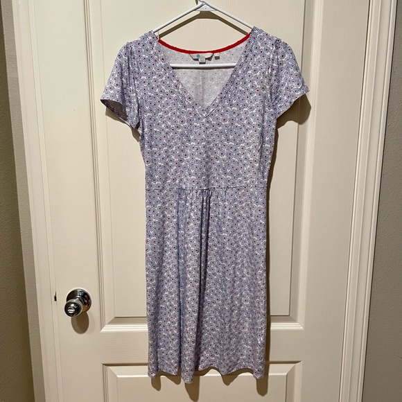 Boden Jersey Dress Size 4 Short Sleeve Ivory Floral Spray EUC Summer Style - Picture 5 of 6